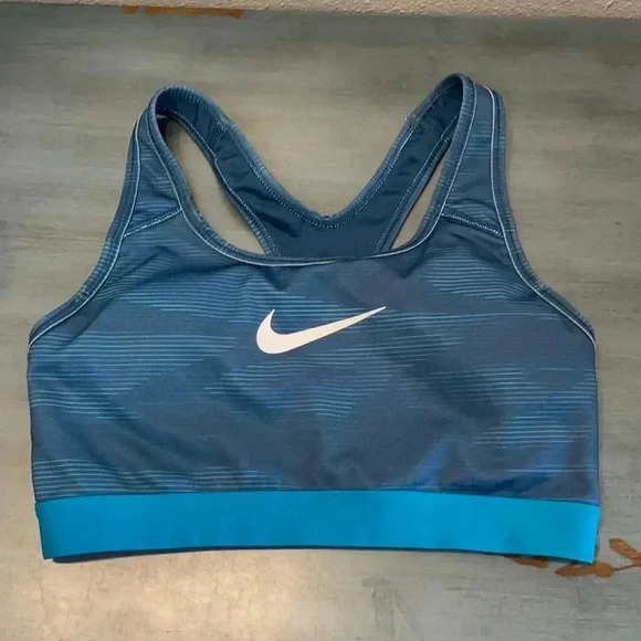 NIKE Women’s Sports Bra w/ Padding - Picture 1 of 5
